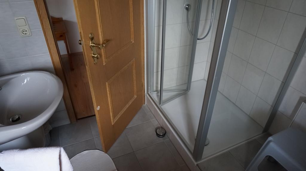 Gästehaus Brigitte Garmisch-Partenkirchen Zimmer foto